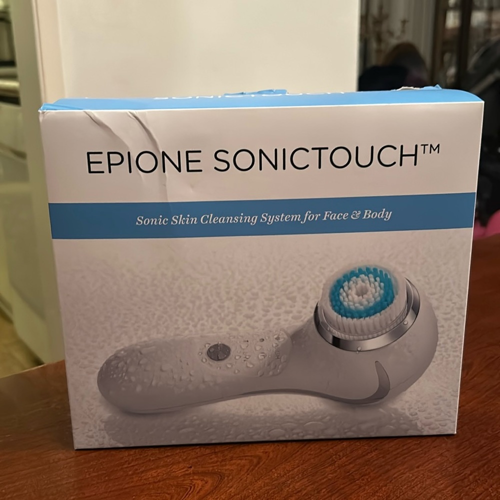 NEW NEVER USED EPIONE BEVERLY HILLS SONIC TOUCH CLEANSING SYSTEM